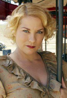 CarnivÃ le television show cast,
