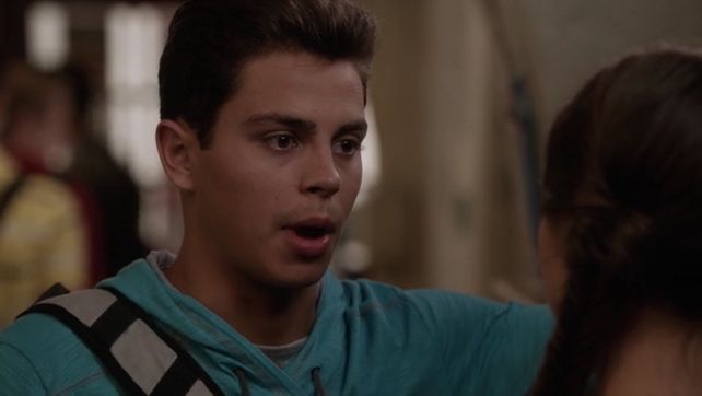 celebrities,artists,bands,lyrics,songs,albums,photos,pictures,images,reviews,discussion,community,members,forum,shows,episode,guides