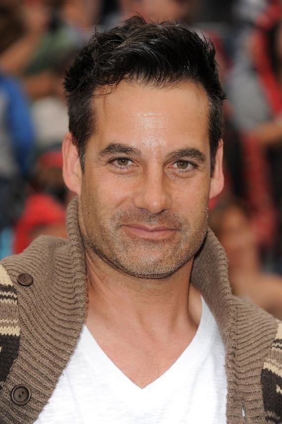 Heroes television show cast,