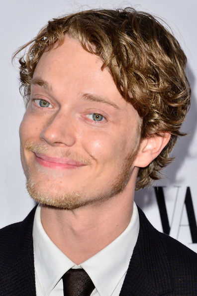 Game of Thrones,summary,reviews,forums,photos,