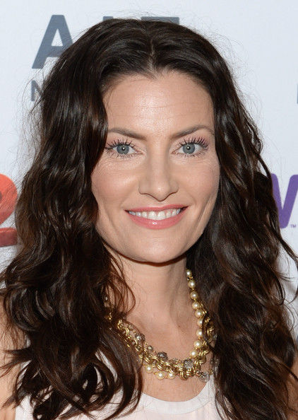Witches of East End,summary,reviews,forums,photos,