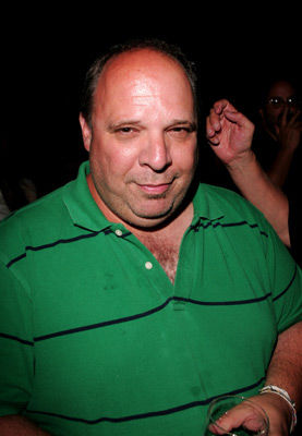 celebrities,artists,bands,lyrics,songs,albums,photos,pictures,images,reviews,discussion,community,members,forum,shows,episode,guides